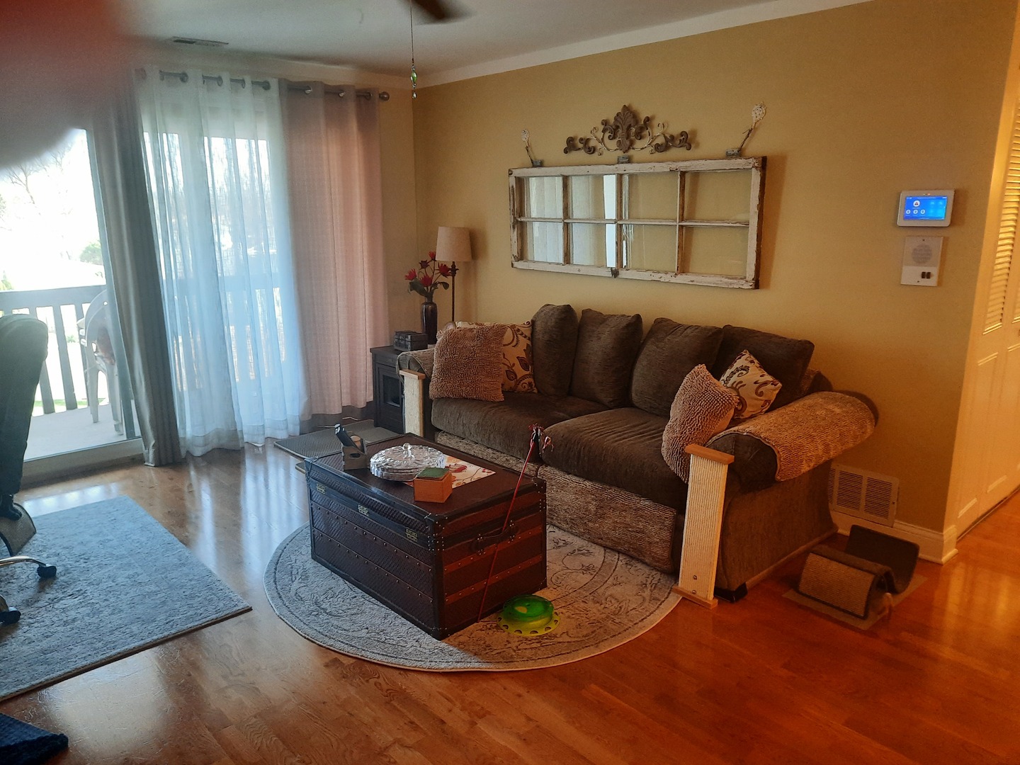 10541 Palos Place #B, Palos Hills, IL 60465