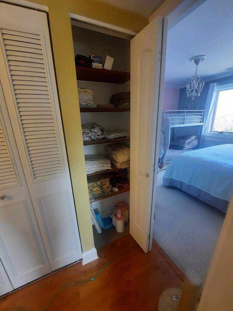 10541 Palos Place #B, Palos Hills, IL 60465