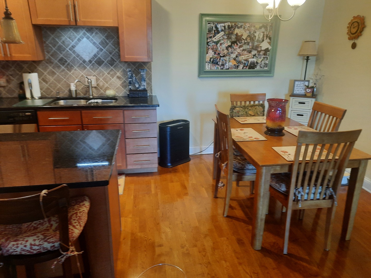 10541 Palos Place #B, Palos Hills, IL 60465