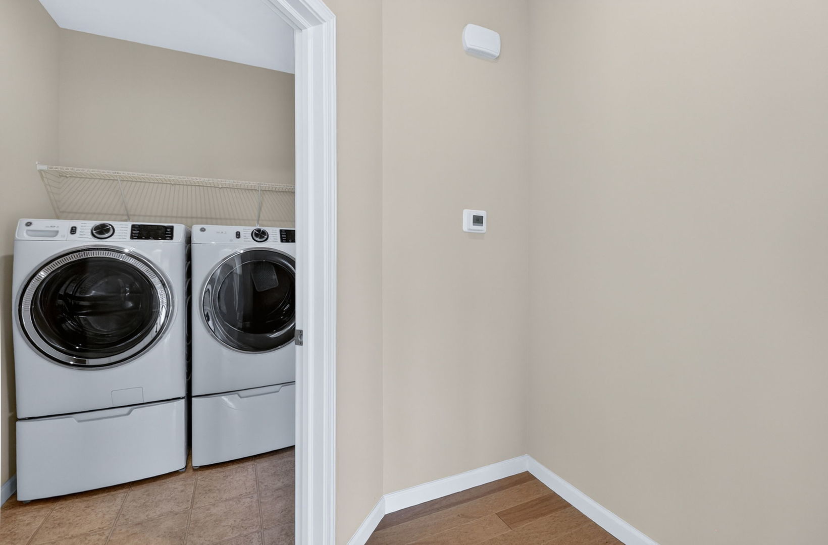 1S064 Rhoads Way, Winfield, IL 60190