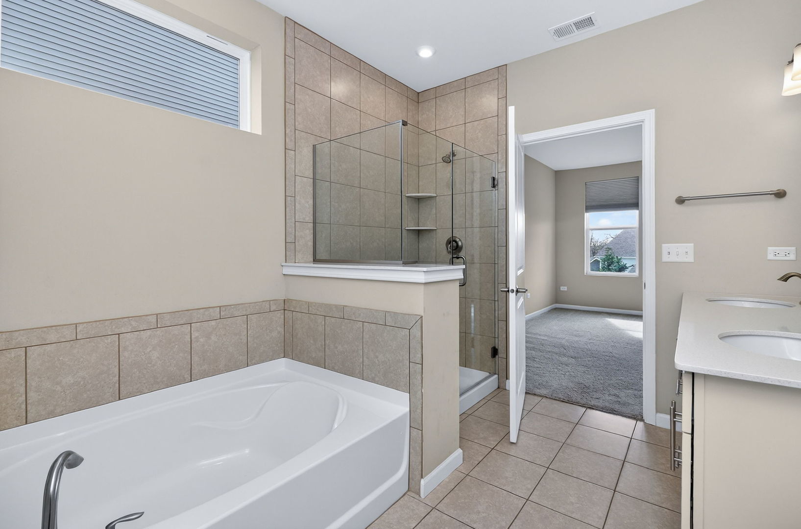 1S064 Rhoads Way, Winfield, IL 60190