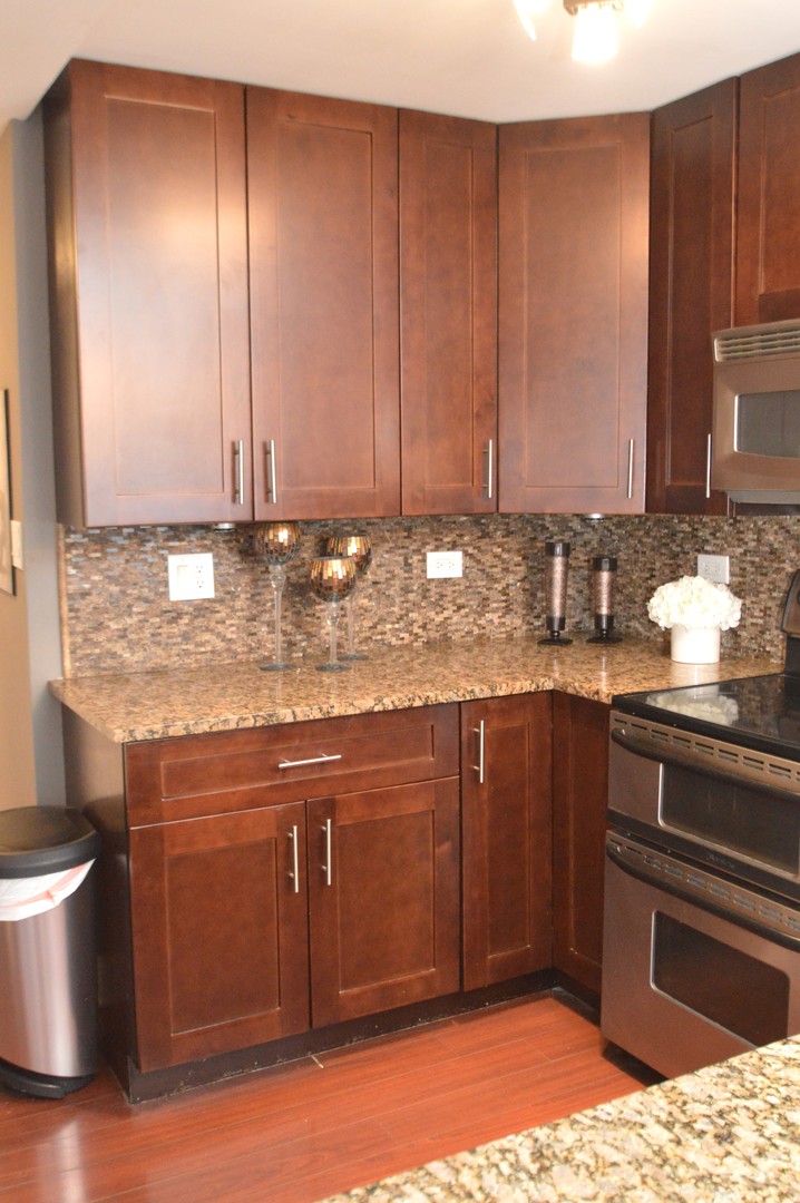 5400 Walnut Avenue #111, Downers Grove, IL 60515