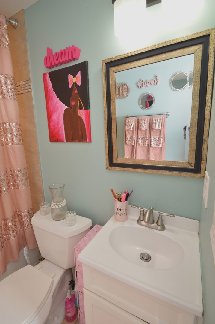 5400 Walnut Avenue #111, Downers Grove, IL 60515