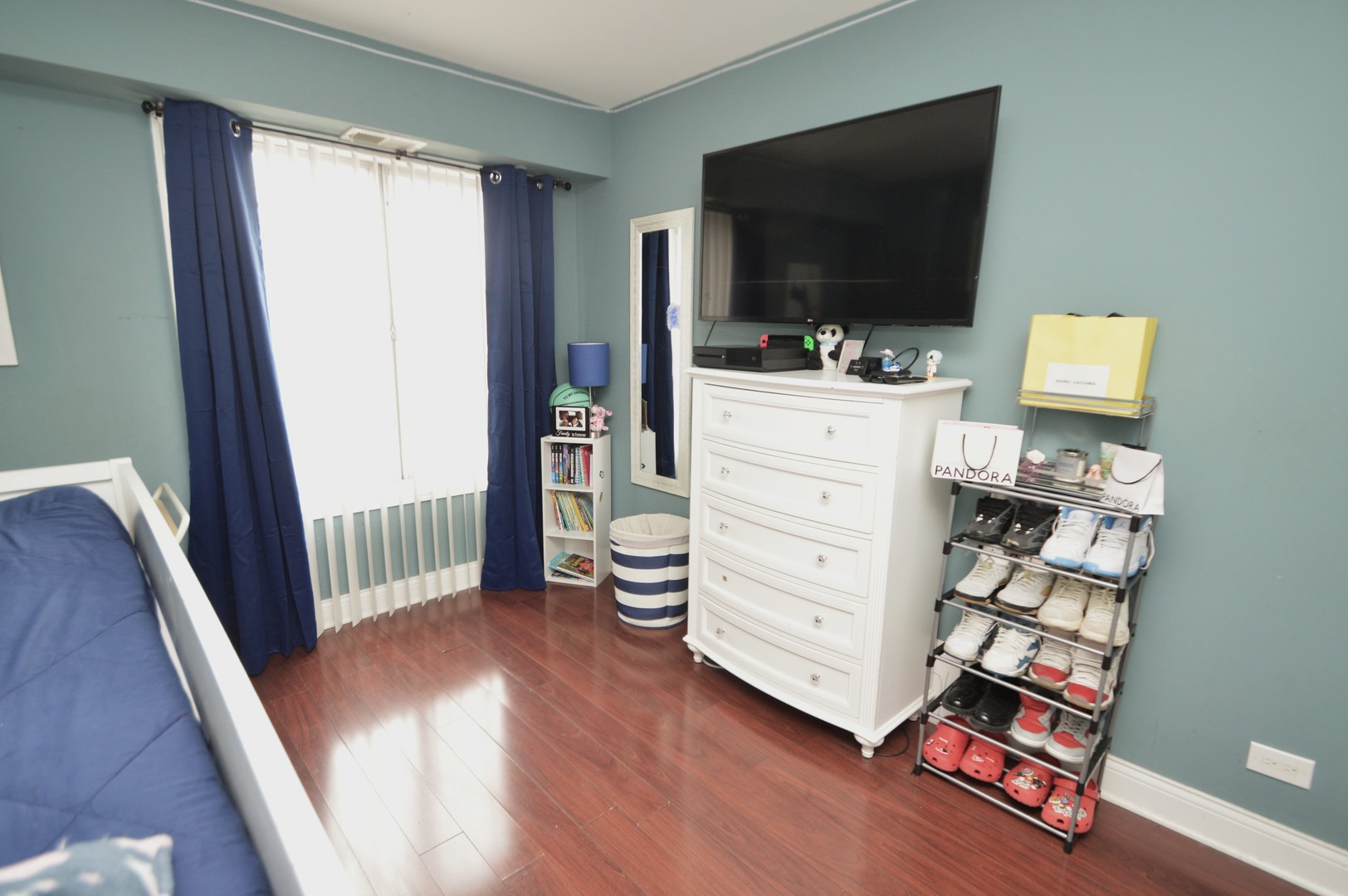 5400 Walnut Avenue #111, Downers Grove, IL 60515