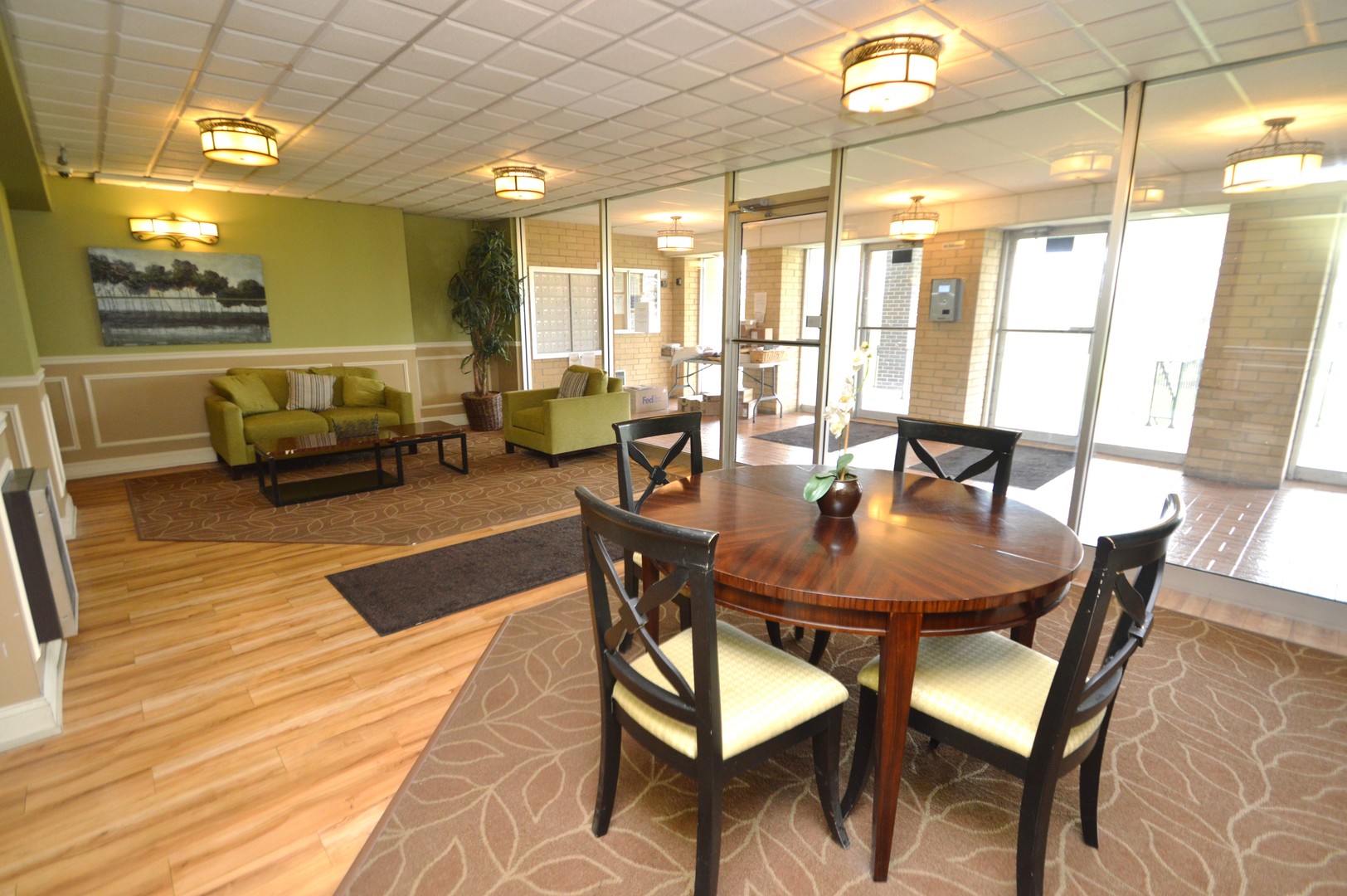 5400 Walnut Avenue #111, Downers Grove, IL 60515