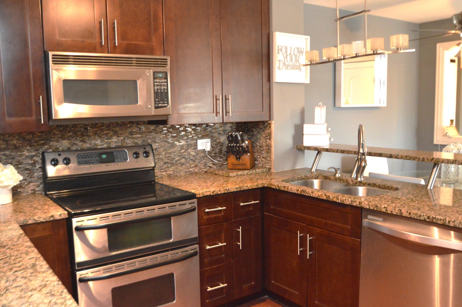 5400 Walnut Avenue #111, Downers Grove, IL 60515