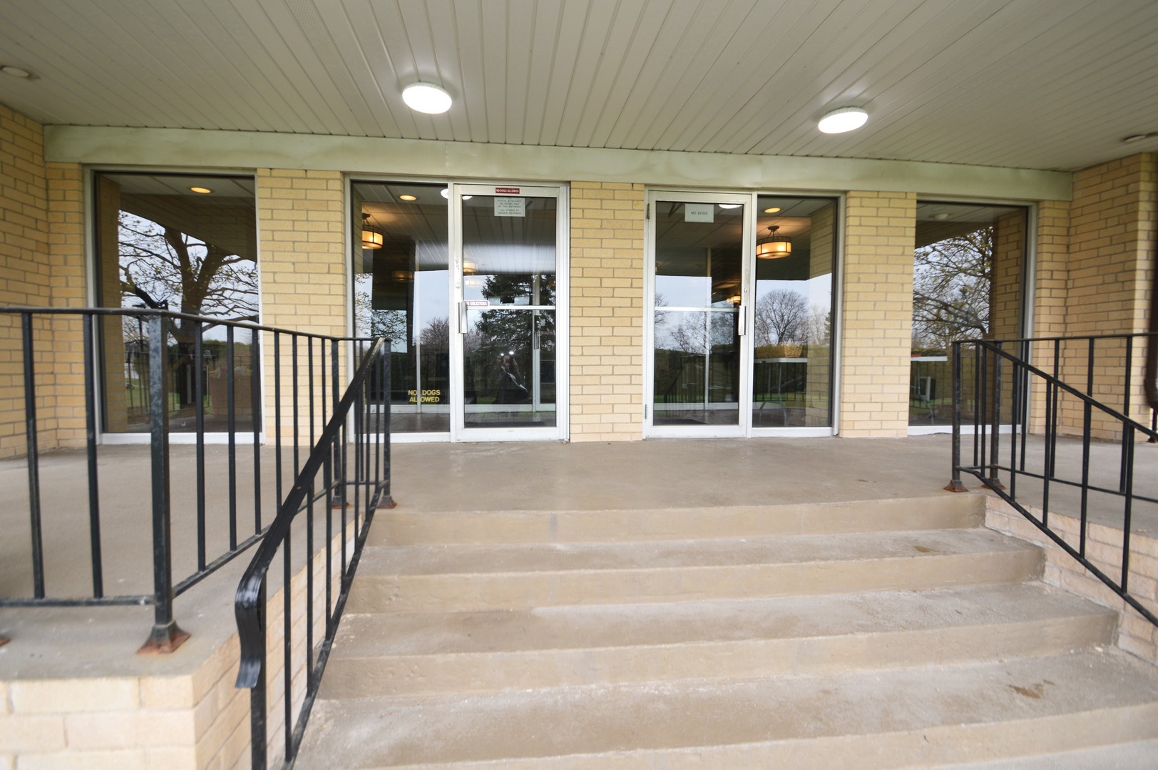 5400 Walnut Avenue #111, Downers Grove, IL 60515