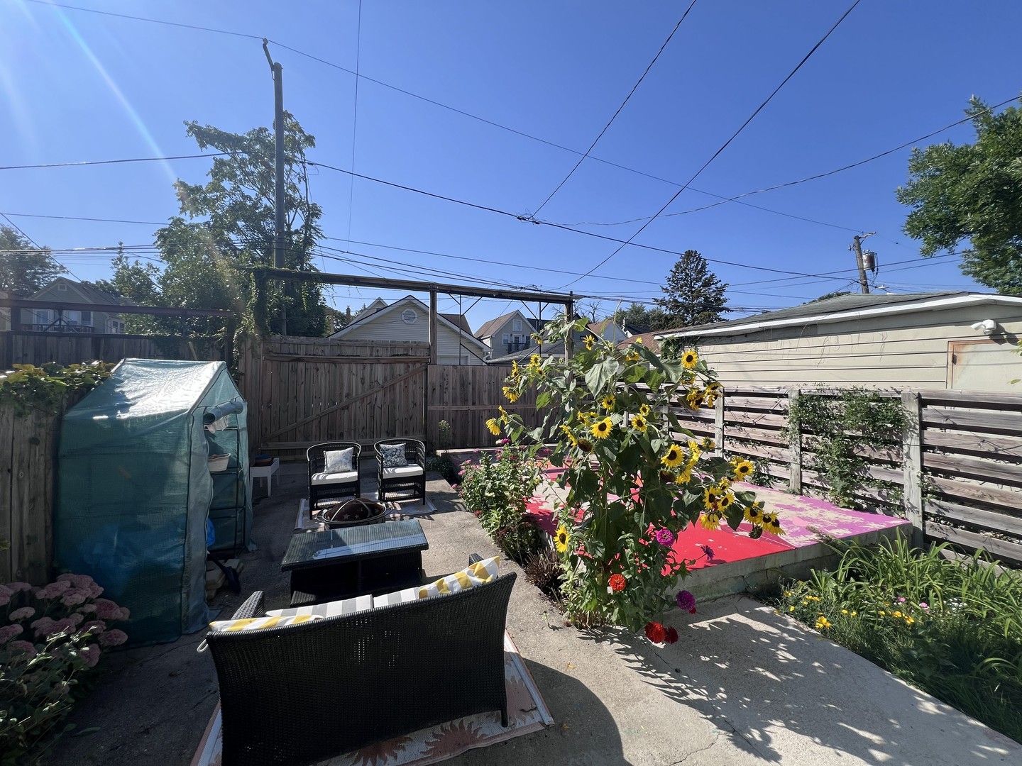 3735 W Palmer Street, Chicago, IL 60647