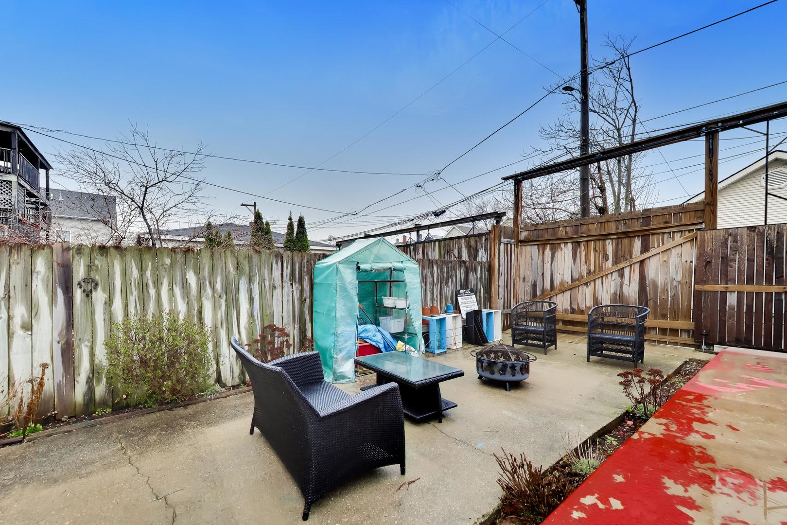 3735 W Palmer Street, Chicago, IL 60647