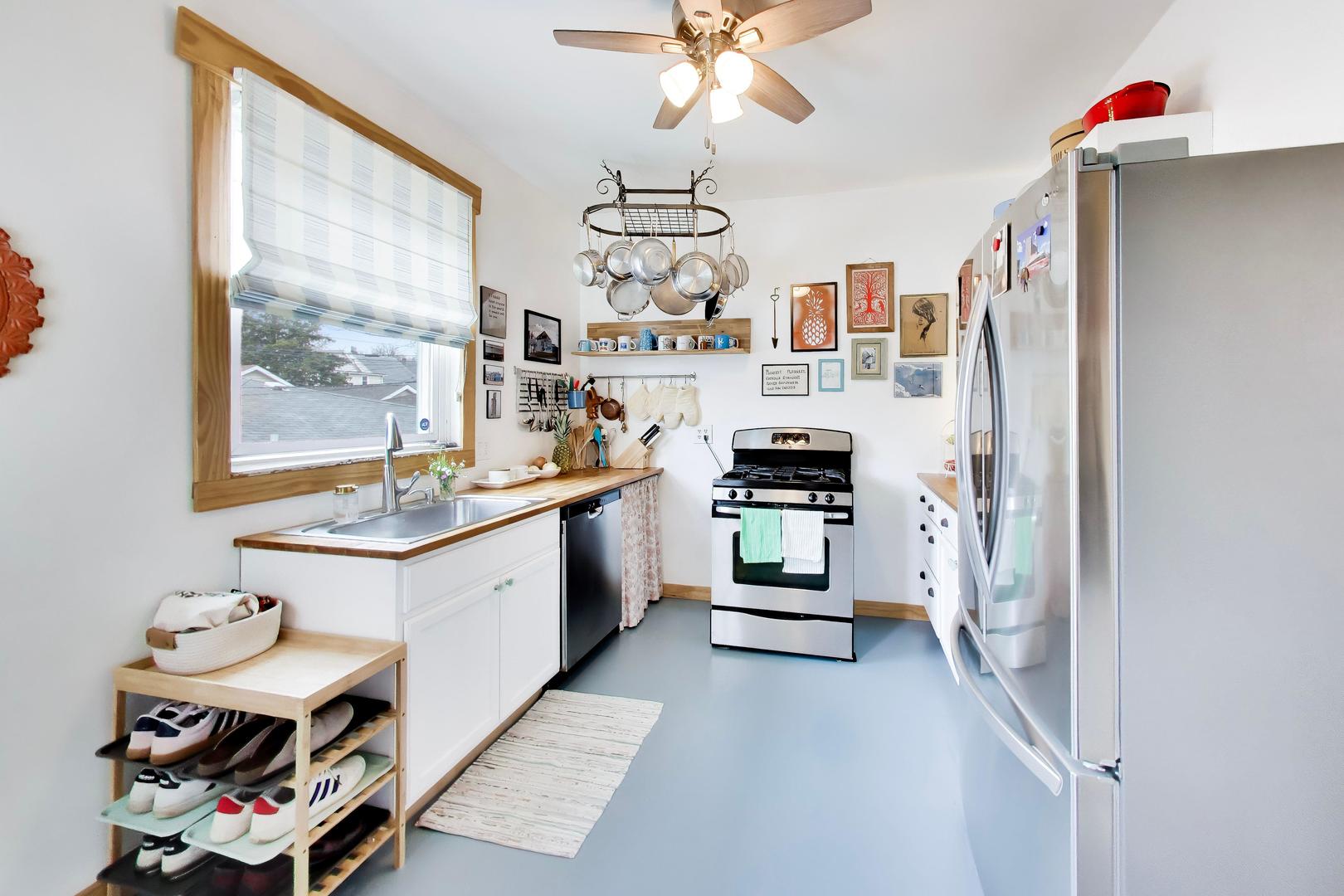 3735 W Palmer Street, Chicago, IL 60647