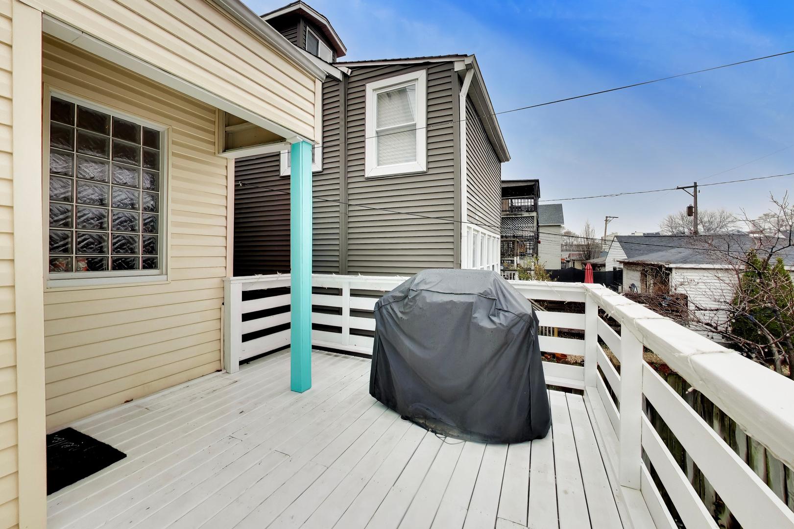 3735 W Palmer Street, Chicago, IL 60647