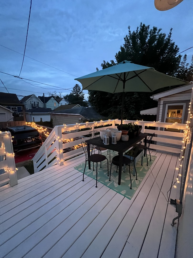 3735 W Palmer Street, Chicago, IL 60647