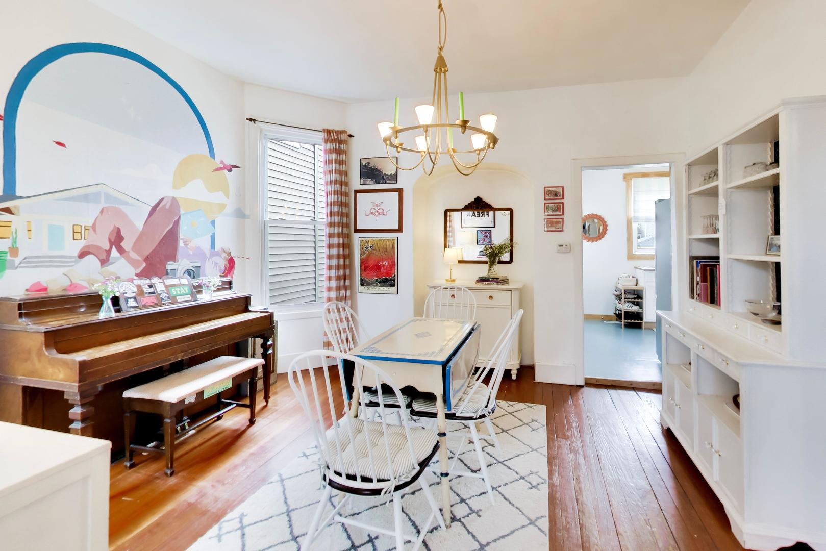 3735 W Palmer Street, Chicago, IL 60647