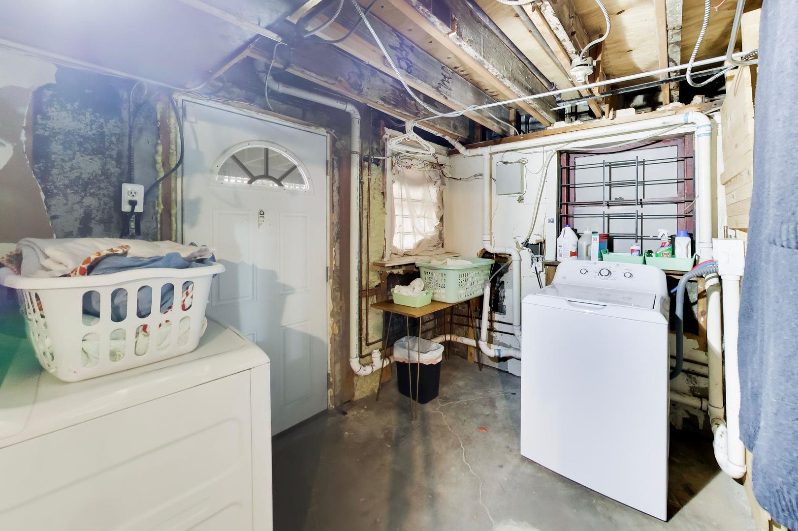 3735 W Palmer Street, Chicago, IL 60647