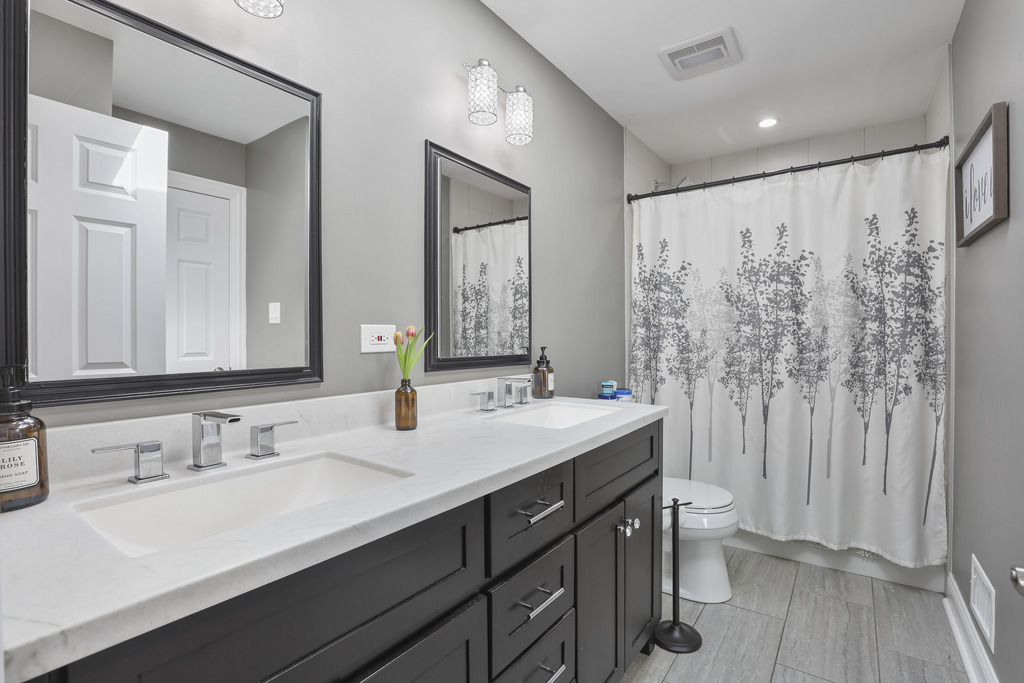 17028 Redwood Court, Orland Hills, IL 60487