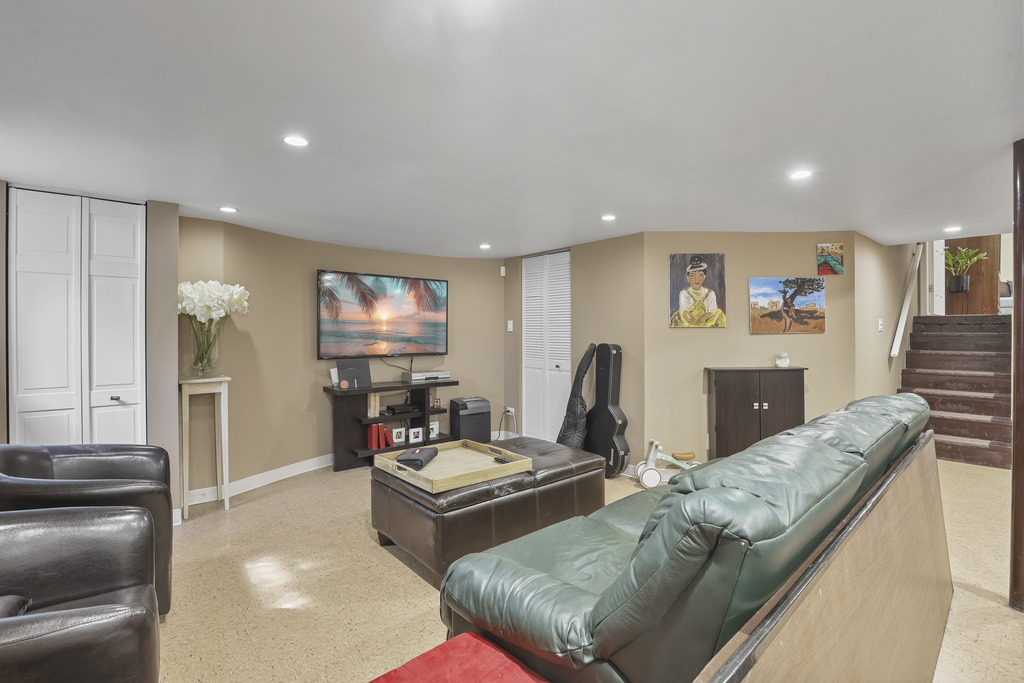 17028 Redwood Court, Orland Hills, IL 60487