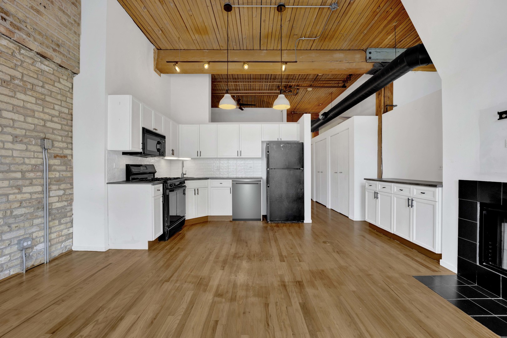 2333 W Saint Paul Avenue #227, Chicago, IL 60647