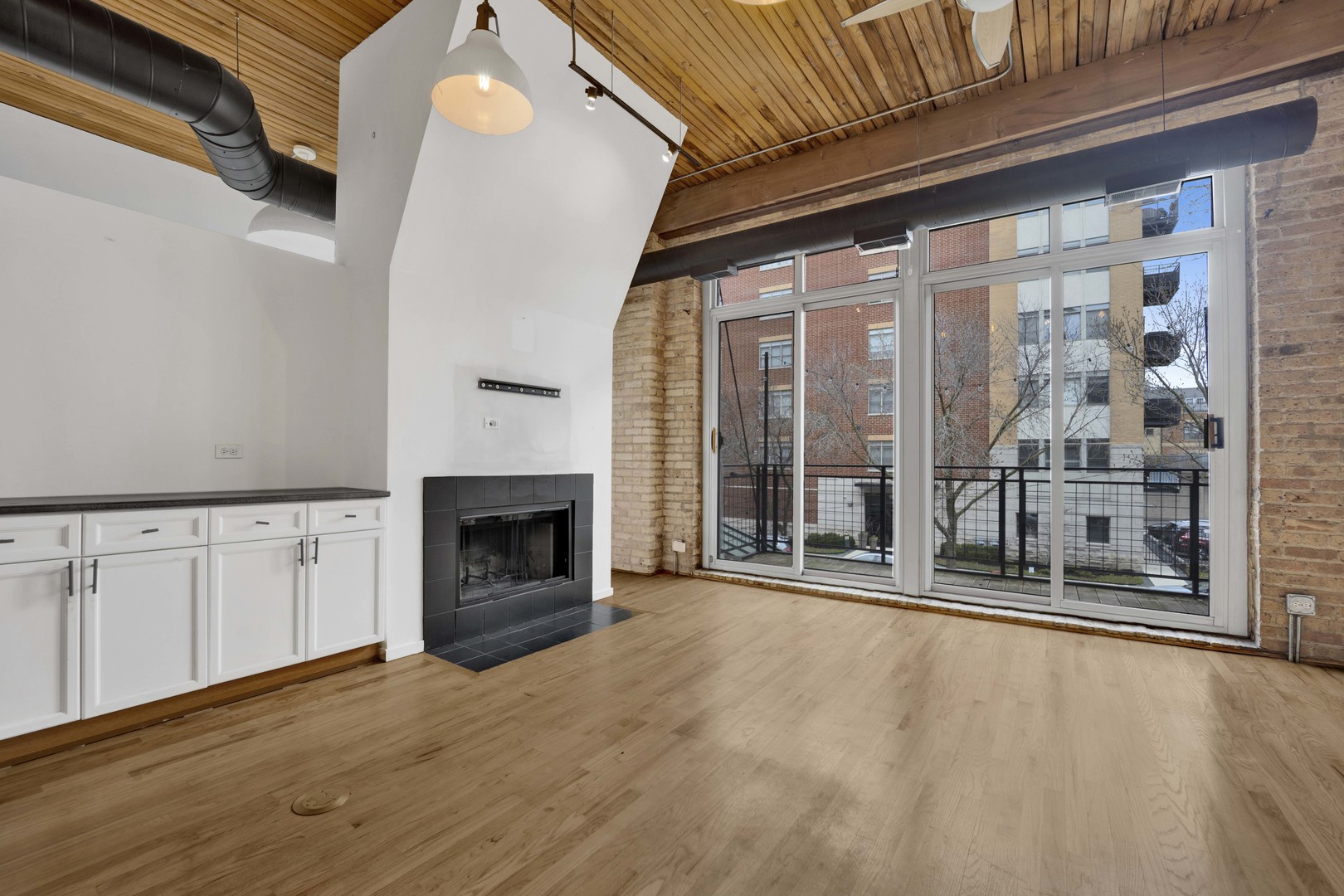 2333 W Saint Paul Avenue #227, Chicago, IL 60647