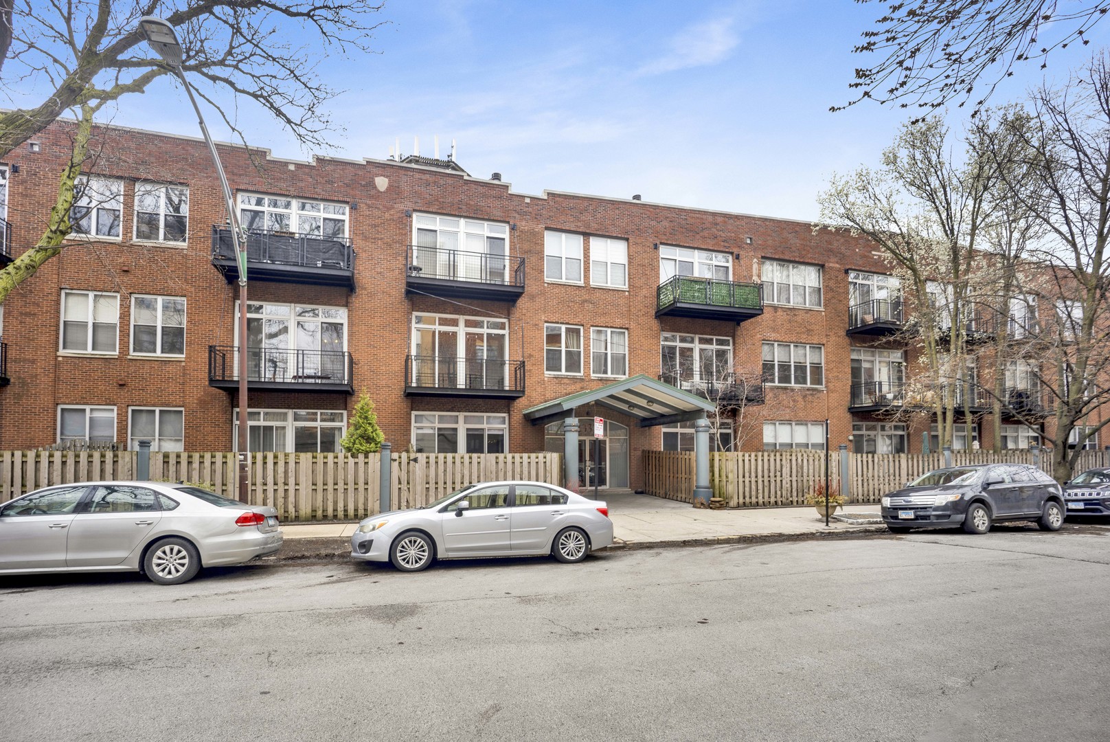 2333 W Saint Paul Avenue #227, Chicago, IL 60647