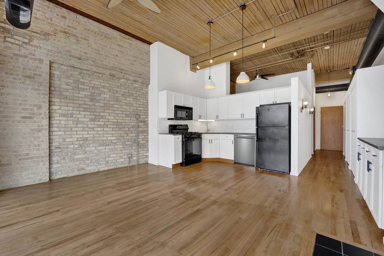 2333 W Saint Paul Avenue #227, Chicago, IL 60647