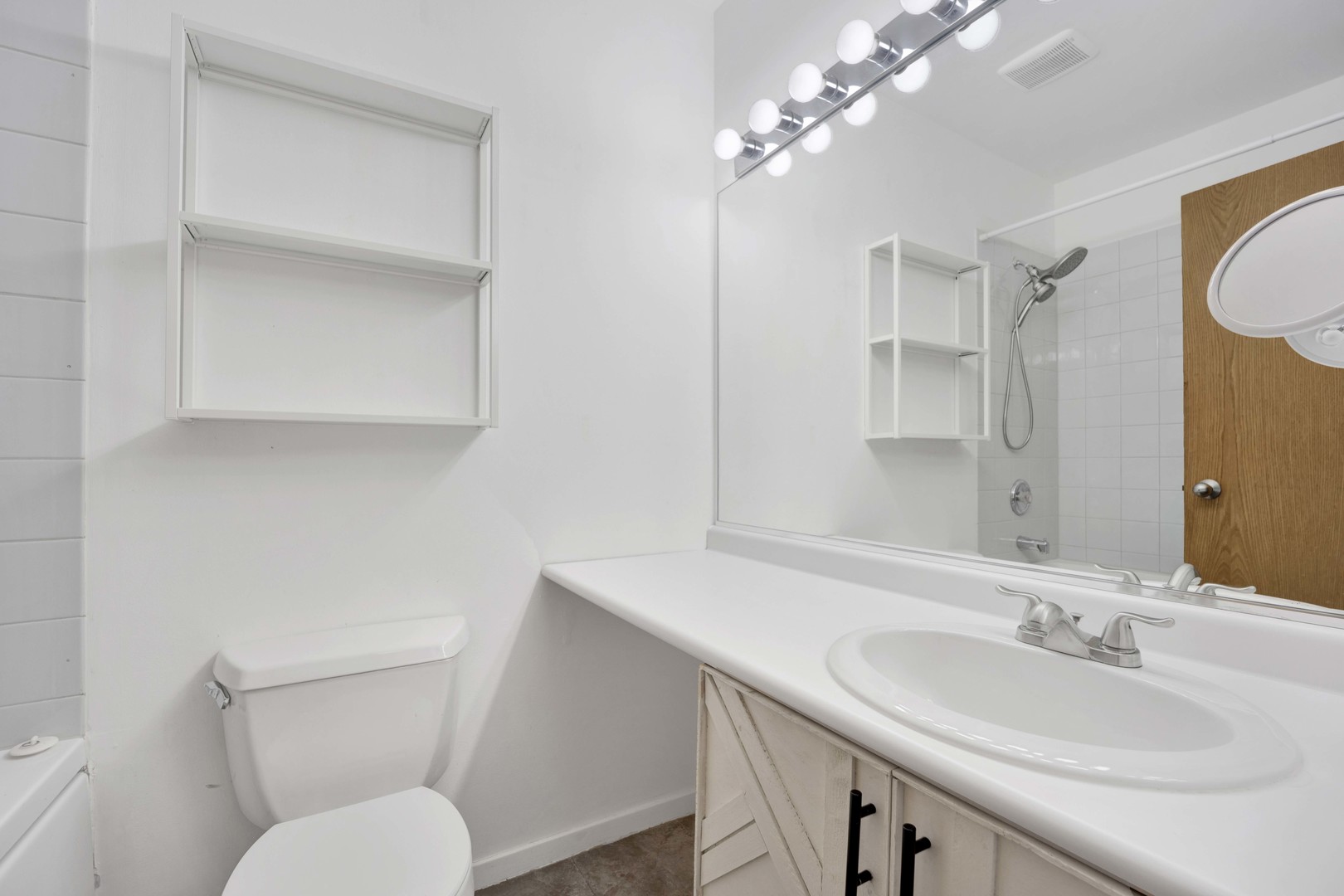 2333 W Saint Paul Avenue #227, Chicago, IL 60647