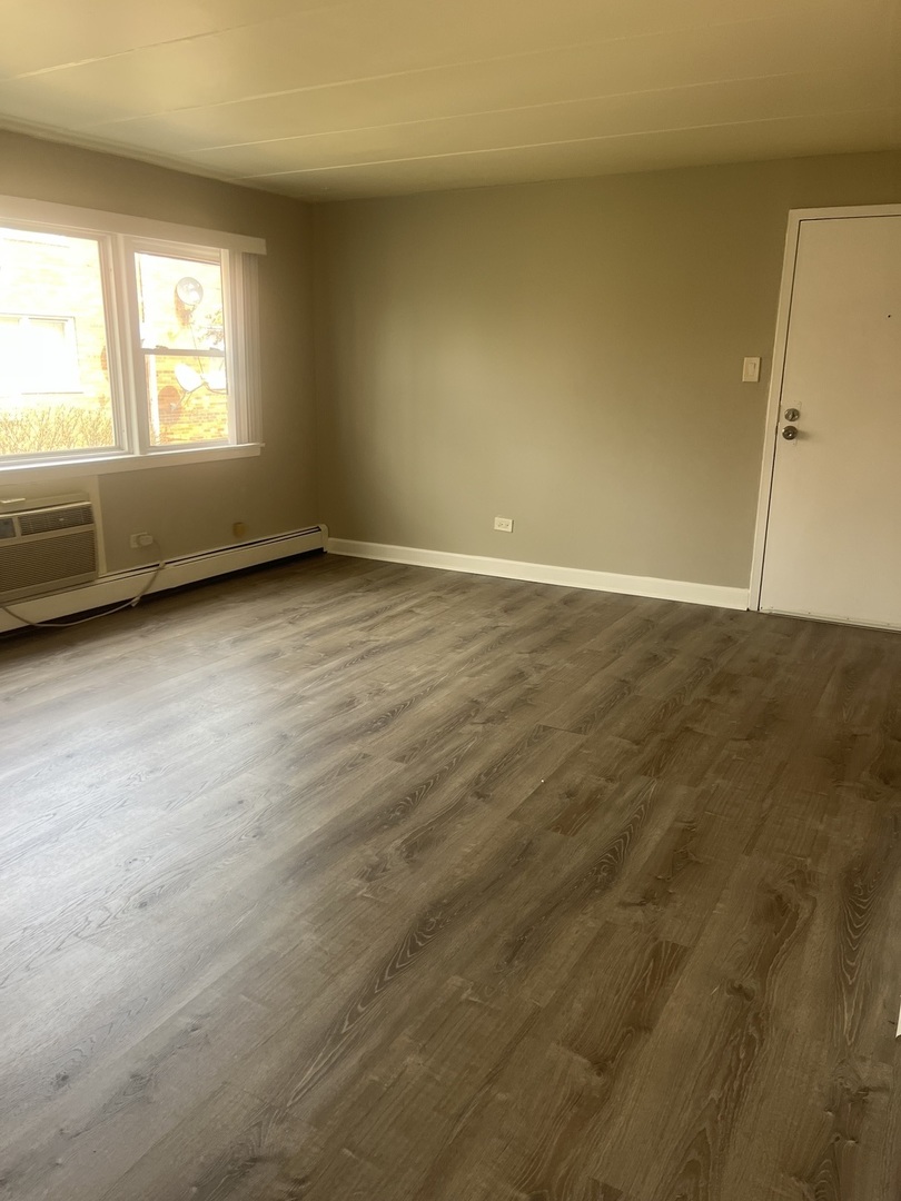 10917 LLOYD Drive #7, Worth, IL 60482