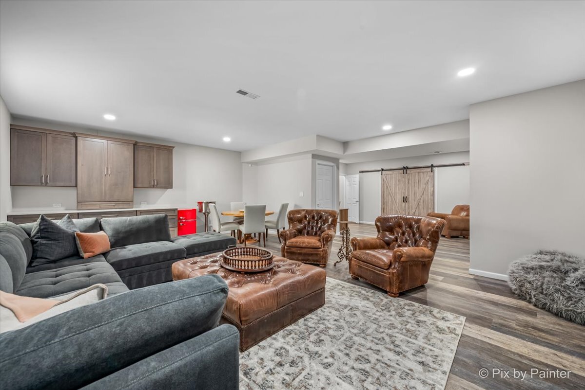 23155 N Pinehurst Drive, Kildeer, IL 60047