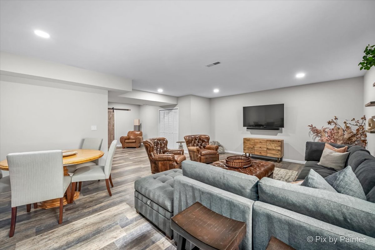 23155 N Pinehurst Drive, Kildeer, IL 60047