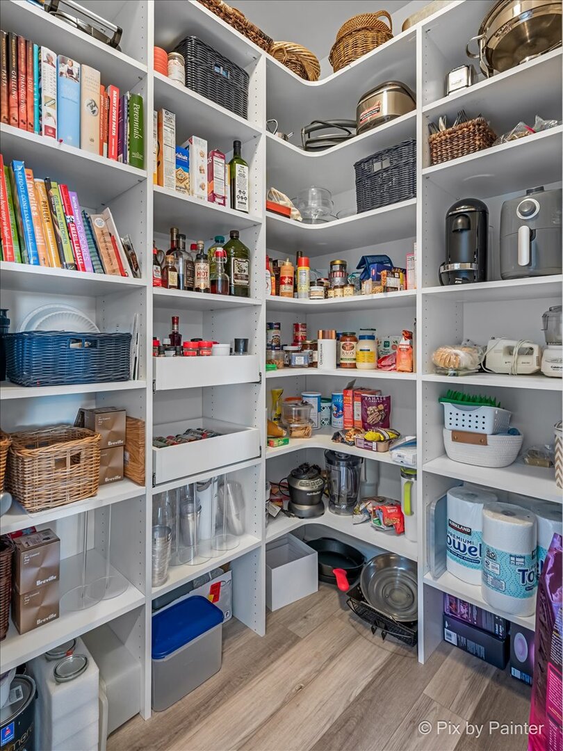 23155 N Pinehurst Drive, Kildeer, IL 60047