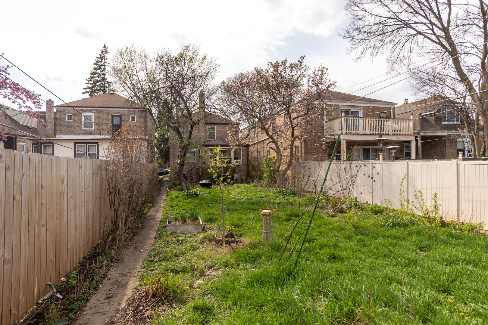 1747 N Sayre Avenue, Chicago, IL 60707