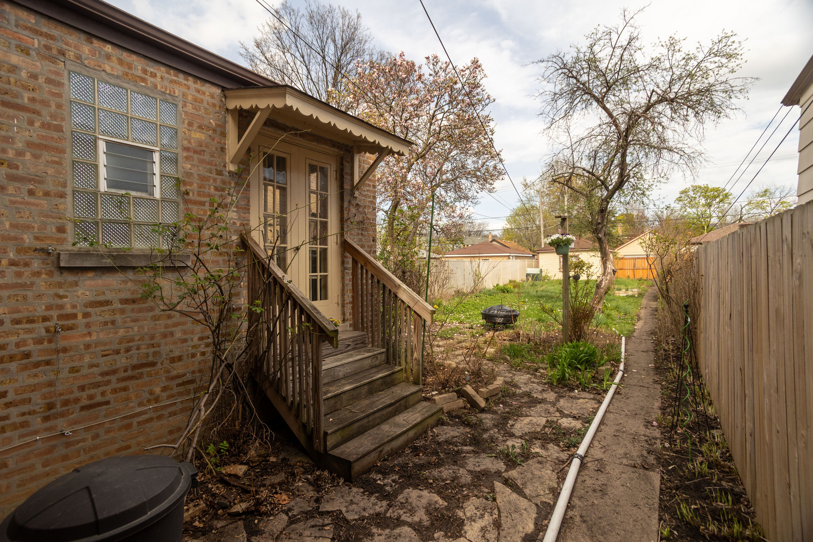 1747 N Sayre Avenue, Chicago, IL 60707