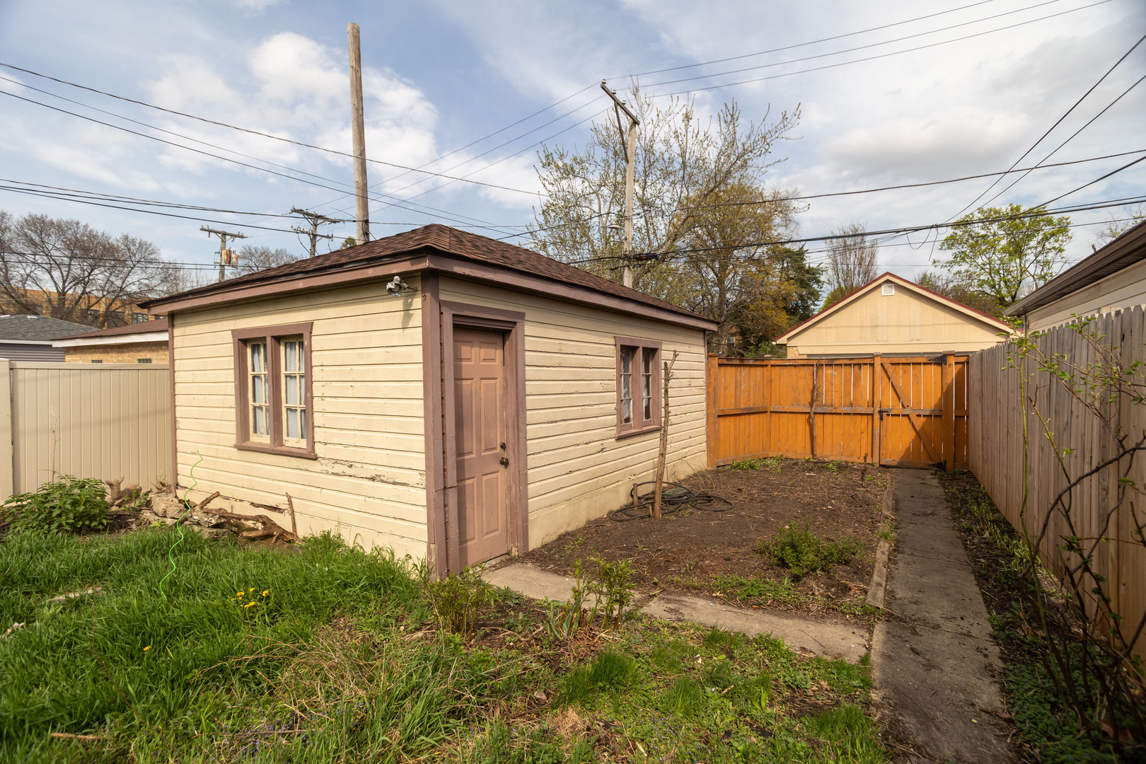 1747 N Sayre Avenue, Chicago, IL 60707