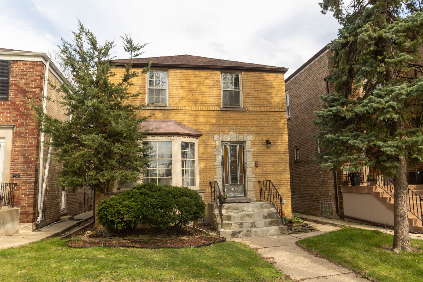 1747 N Sayre Avenue, Chicago, IL 60707