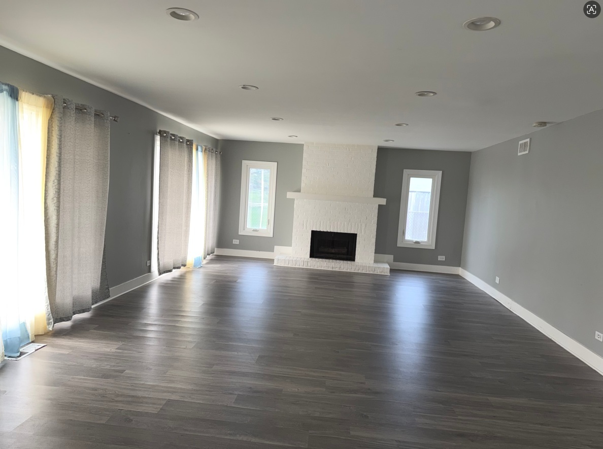 595 Aberdeen Street, Hoffman Estates, IL 60169