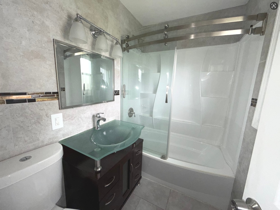 595 Aberdeen Street, Hoffman Estates, IL 60169