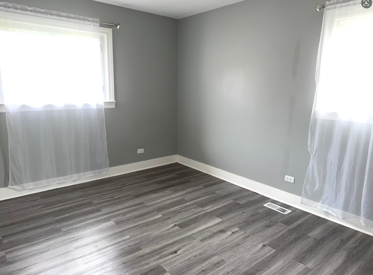 595 Aberdeen Street, Hoffman Estates, IL 60169