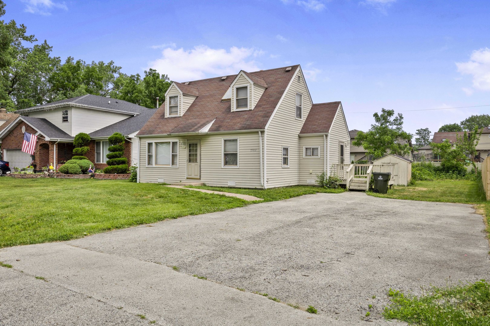 15613 S Homan Avenue, Markham, IL 60428