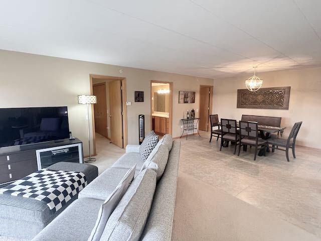 6870 W Winding Trail #302, Oak Forest, IL 60452