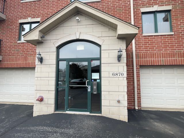 6870 W Winding Trail #302, Oak Forest, IL 60452