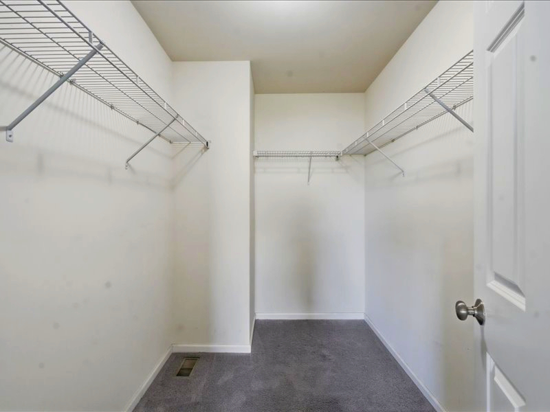 2810 Henley Lane, Naperville, IL 60540