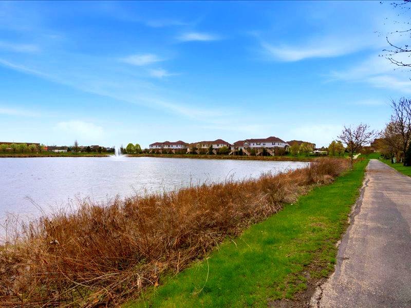 2810 Henley Lane, Naperville, IL 60540