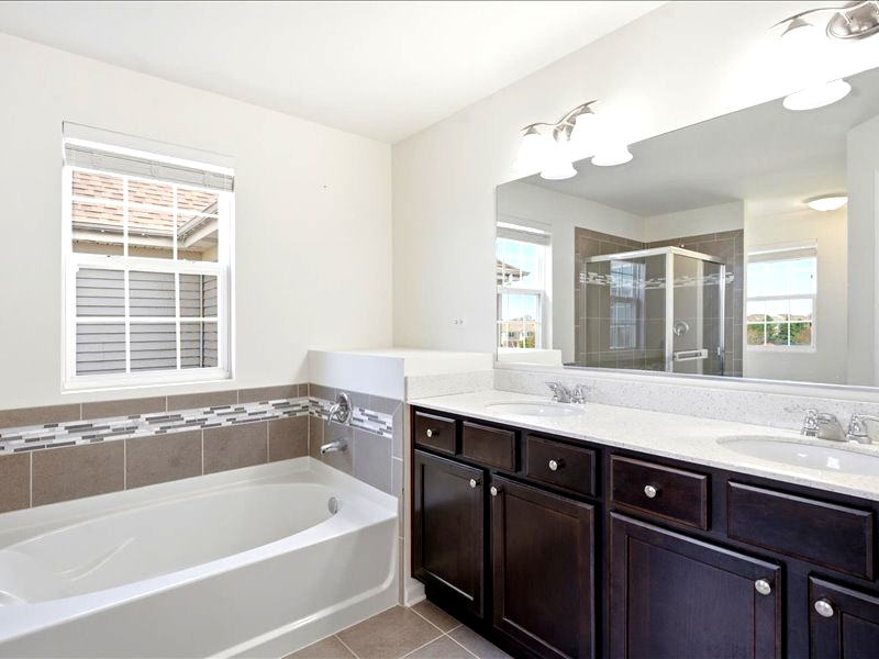 2810 Henley Lane, Naperville, IL 60540