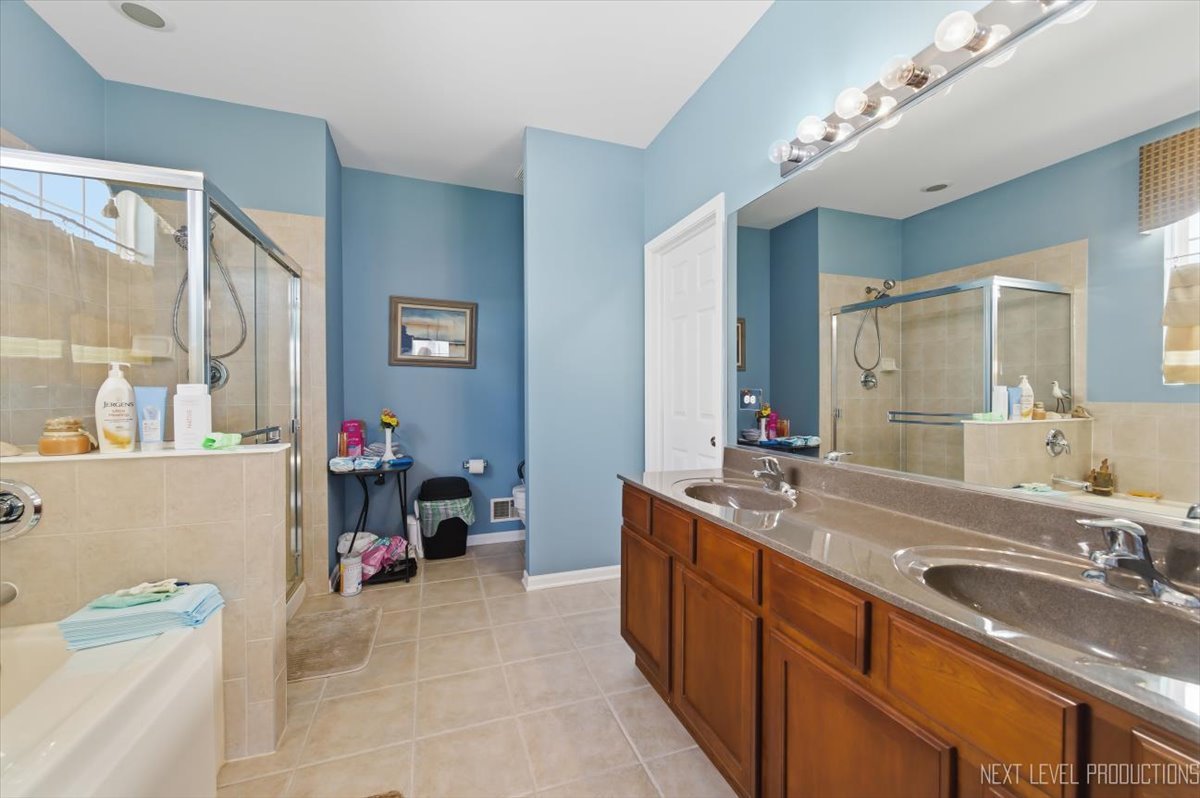 4471 E Millbrook Circle, Yorkville, IL 60560