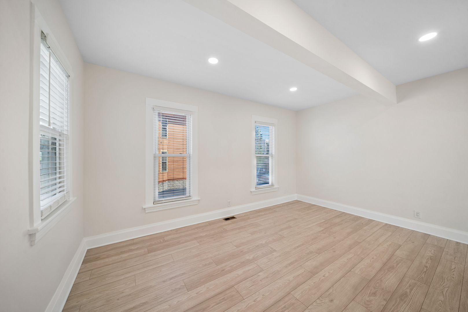 323 S Hale Street, Wheaton, IL 60187