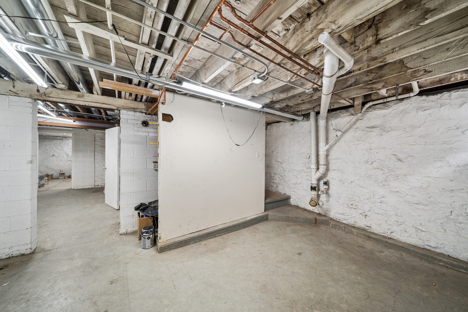 323 S Hale Street, Wheaton, IL 60187