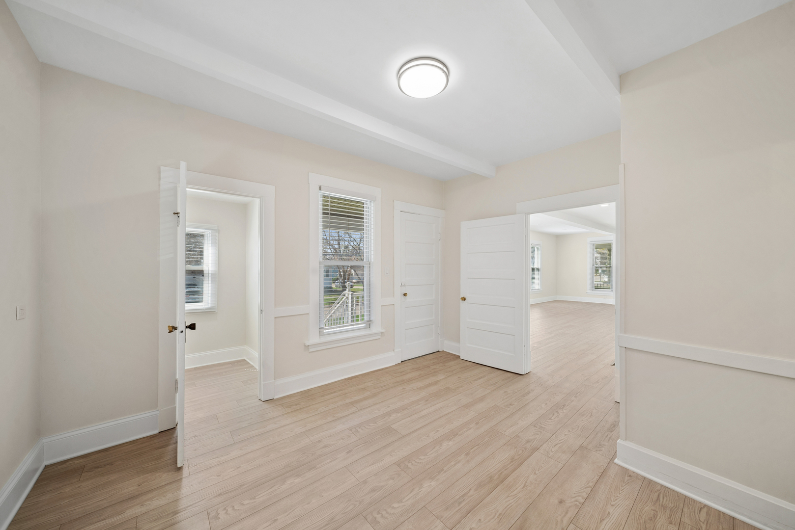 323 S Hale Street, Wheaton, IL 60187