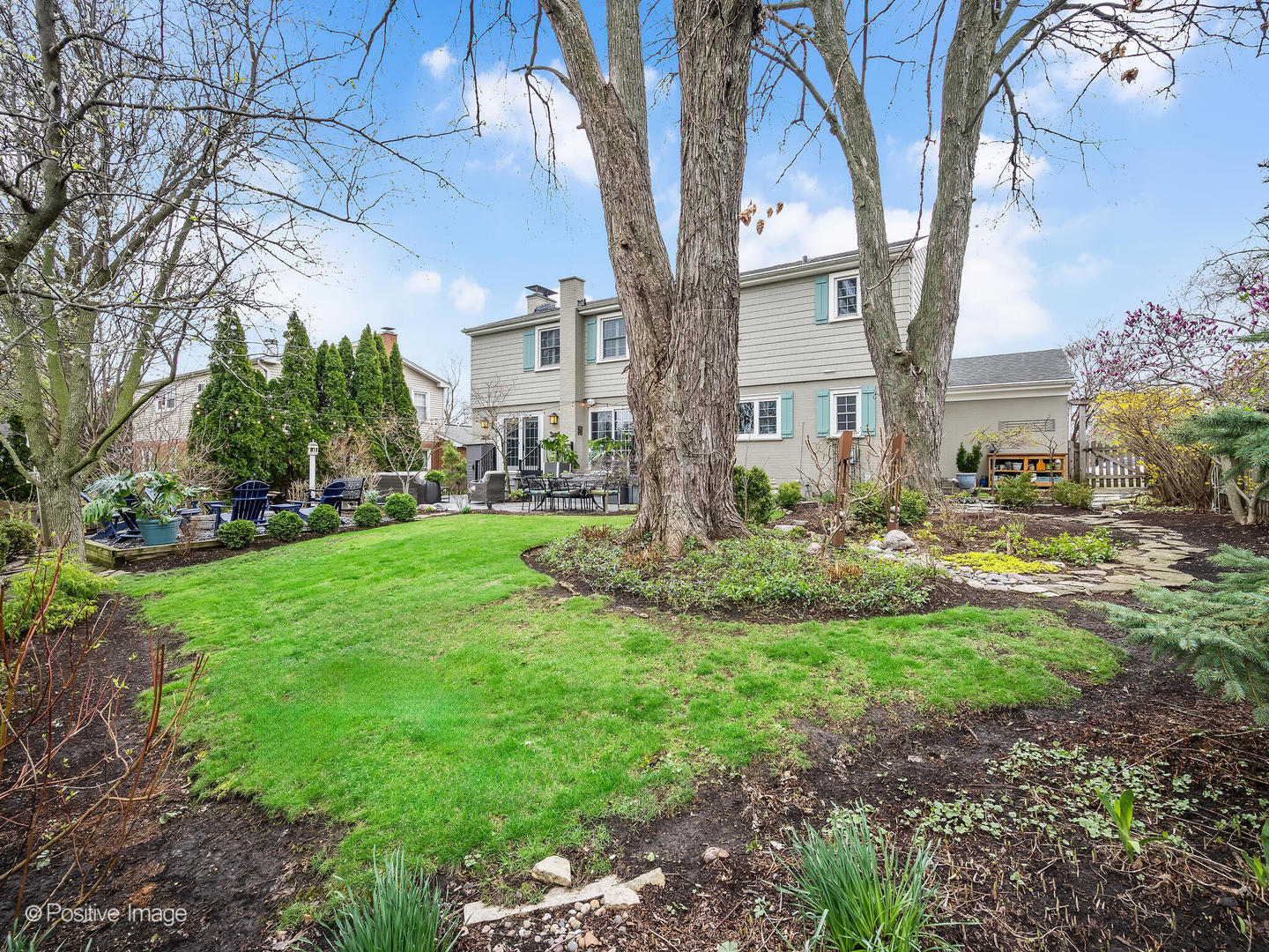 8 Larkspur Lane, Clarendon Hills, IL 60514