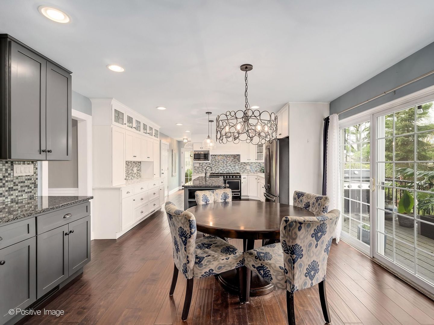 8 Larkspur Lane, Clarendon Hills, IL 60514