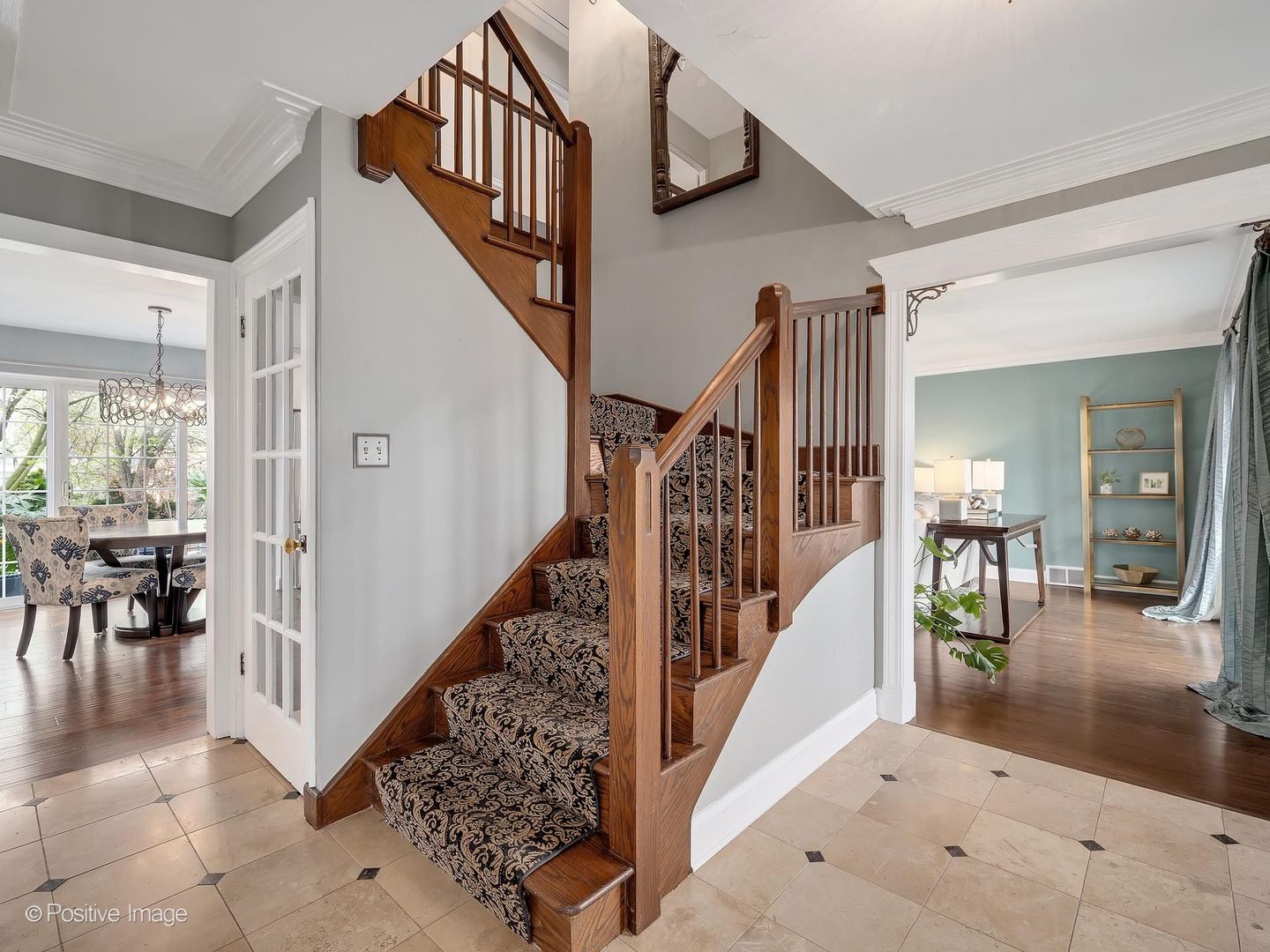 8 Larkspur Lane, Clarendon Hills, IL 60514