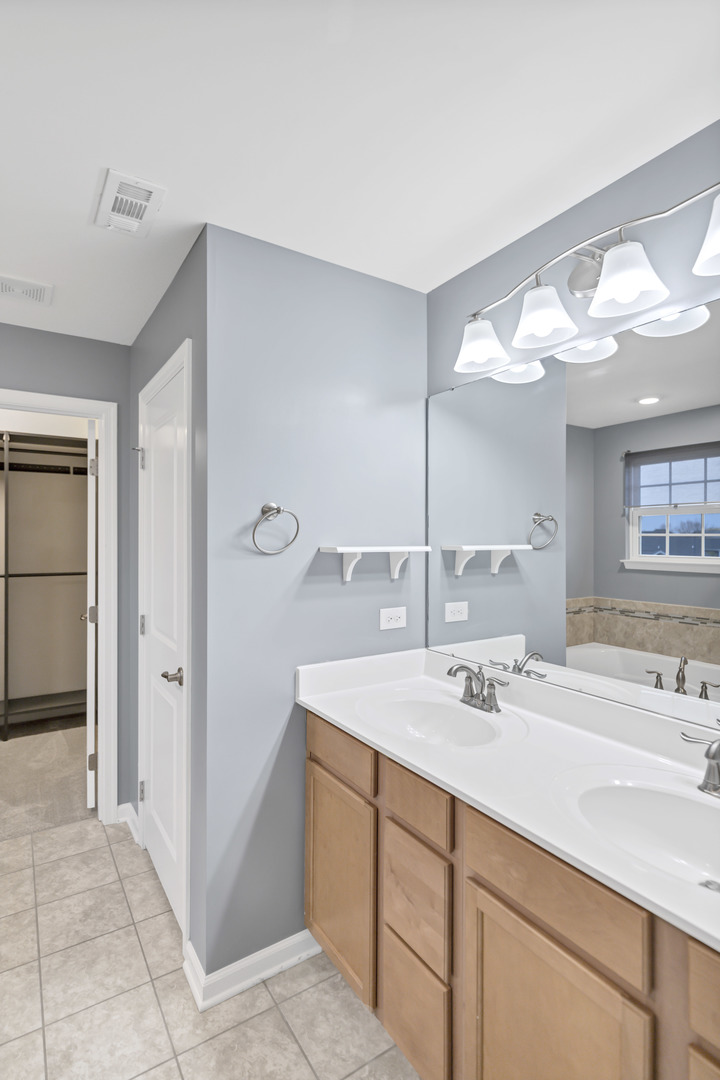 305 Cronin Boulevard, Shorewood, IL 60404